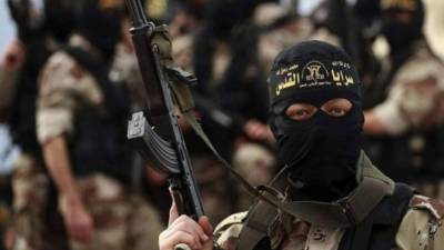 Yihadistas muestran sus armas | Fotografía de archivo