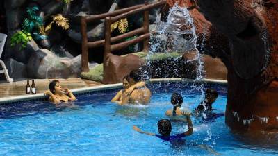 Los hoteles cuentan con tarifas especiales y pases del día.