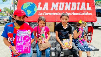 El sábado 09 de septiembre, Agencia La Mundial realizó la donación de juguetes a los pequeños que permanecen en los semáforos de San Pedro Sula.