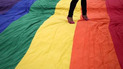 Bandera multicolor, representativa de la comunidad LGBT+.