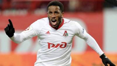 Jefferson Farfán cuenta con 35 años de edad.