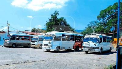 Motoristas y ayudantes tienen miedo de un atentado, pero deben trabajar.