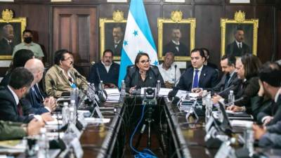 Reunión de Consejo de Ministros de Honduras en Casa Presidencial.