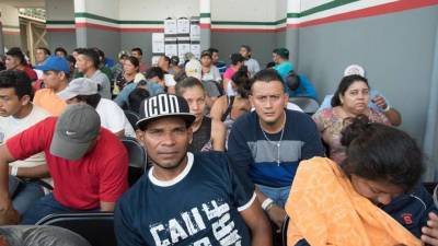 Migrantes en México a espera de la contestación de su solicitud de asilo.