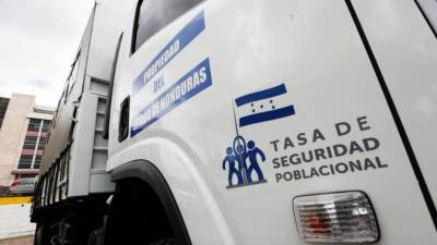 Ejecutan una serie de diligencias como el secuestro de documentos y archivos de esa entidad.