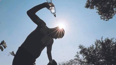 El cardiólogo aborda las consecuencias de una ola de calor.