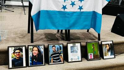La comunidad Fuerza Catracha Houston rindió un homenaje a los hondureños fallecidos.