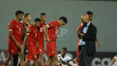 Panamá se quedó sin poder clasificar al Mundial Sub-20 y los Juegos Olímpicos tras caer 2-1 ante Honduras en el estadio Morazán. Tras el resultado, la prensa deportiva de aquel país lanzó fuertes señalamientos y un periodista se llevó de encuentro a la Bicolor.