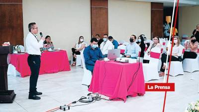 En un hotel de la Capital Industrial tuvo lugar la rendición de cuentas.