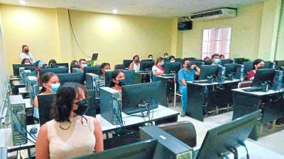 El taller se desarrolla de manera presencial.