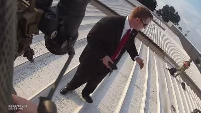 Las imágenes muestran a varios agentes del Servicio Secreto en el tejado tras abatir al tirador.