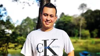 Omar Perdomo era licenciado en matemáticas.