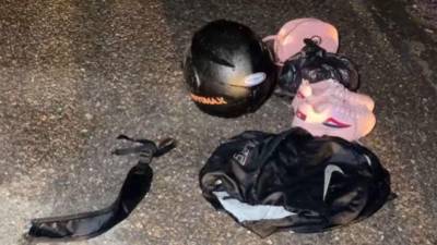 La joven cayó de la motocicleta y murió al instante.