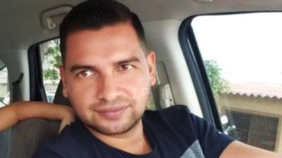 Trabajó durante ocho años en la alcaldía sampedrana. Los primeros 4 años como Sub Tesorero y los últimos 4 como Gerente Administrativo.