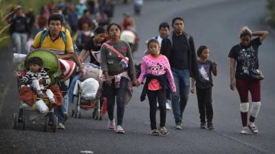 En las caravanas están migrando los sectores más pobres del país y que no podían pagar un traficante de personas, indica Rolando Sierra, director de la Facultad Latinoamericana de Ciencias Sociales (Flacso) en Honduras.