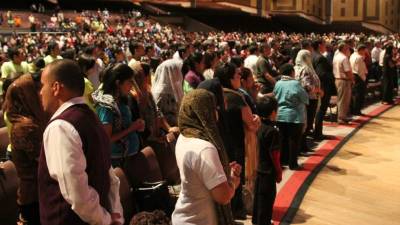 Las iglesias evangélicas comienzan con las festividades del mes de la Biblia.