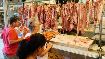 En el mercado Dandy hay 70 puestos, entre carnicerías, verduras y otros que lamentan poca venta en los últimos días.