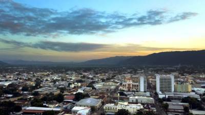 Vientos frescos con ligeras lluvias predominarán en todo el país, según pronósticos de Cenaos. Ayer el sol brilló.