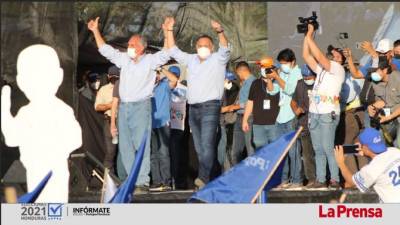 CIentos de simpatizantes del Partido Nacional participaron en el cierre de campaña.