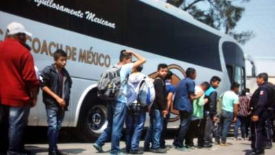 Los secuestradores amarraron a los migrantes y los obligaron a que proporcionaran los números telefónicos de su familia en Honduras.