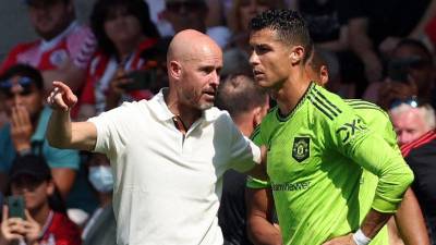 Erik Ten Hag, entrenador del Manchester United, ha dejado a CR7 en el banquillo de suplentes en el inicio de temporada.