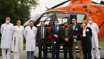 El ministro del Trabajo de Honduras con representantes de la Federación de Profesionales Auxiliares de la Medicina de la República Federal Alemana.