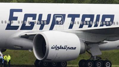 Un avión de la compañía egipcia Egyptair, que cubría la ruta París-El Cairo, se estrelló esta madrugada en el mar Mediterráneo con 66 personas a bordo, tras perder el contacto con los controladores del aeropuerto de la capital egipcia y desaparecer de los radares.
