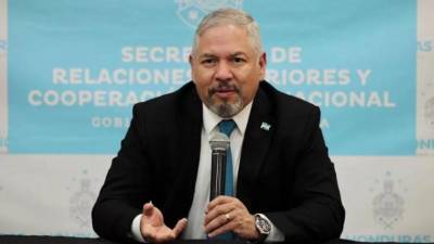 Enrique Reina reveló que no le han informado nada contrario, así que la denuncia del tratado de extradición con Estados Unidos continúa.