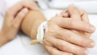 Médicos costarrincenses reciben charla sobre la muerte asistida.