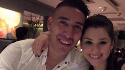 La novia del jugador argentino Ricardo Centurión, Melody Pasini, de apenas 25 años, murió debido a un paro cardíaco que sufrió mientras manejaba su auto.