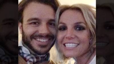 Britney Spears ha subido una foto con su nuevo novio a Instagram.