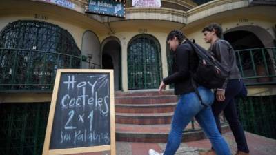 Situado en el corazón del tradicional barrio bogotano de Chapinero, este sitio coexiste con bares gais, de heavy metal o reggae. AFP