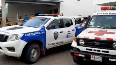 El muerto y el herido fueron trasladados en una patrulla de la Policía.