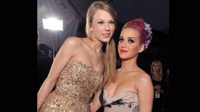 Katy Perry le 'robó' unos bailarines a Taylor Swift.