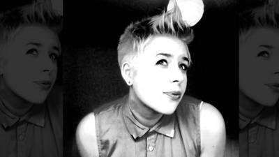 Isabella Cruise ha decidido comenzar desde abajo en el exclusivo salón de belleza Vidal Sassoon de Londres.