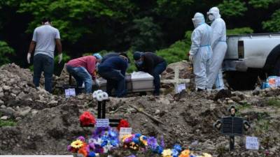 La hondureña fue sepultada ayer a las 3:00 pm en el cementerio municipal del Ojojona. Imagen de archivo.