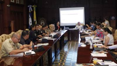 La reunión se realizó ayer en el Salón Consistorial durante todo el día. Foto: Guilmor García.