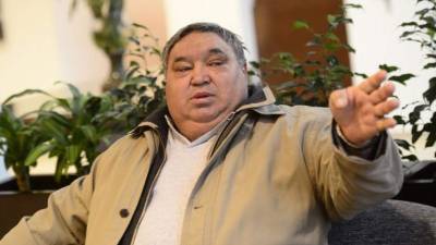 El exboxeador estaba hospitalizado en Córdoba, su provincia natal, por una neumonía que se complicó con otras enfermedades preexistentes.