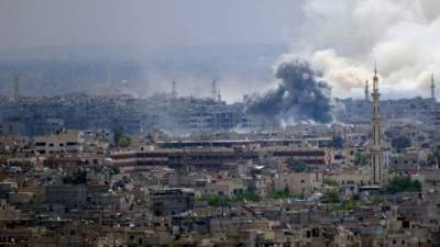 Las fuerzas gubernamentales tratan de avanzar para presionar al EI para que acepte un acuerdo de alto el fuego en esas zonas. EFE