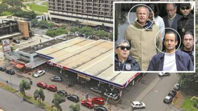 La gasolinera Posto da Torre, en Brasília. Recuadro: Marcelo Odebrecht (abajo), presidente ejecutivo de Odebrecht, y Otávio Azevedo de Andrade Gutierrez (arriba a la izquierda), bajo custodia policial el sábado. Ninguno fue acusado penalmente.