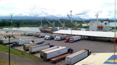 El gobierno ordenó una ocupación policial del puerto y la contratación de trabajadores particulares durante la huelga.