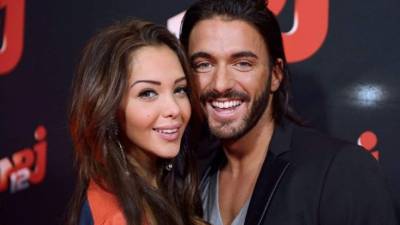 Nabilla es acusada de apuñalar a su novio, el también actor, Thomas Vergara.