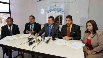 Los exconsejeros durante una reunión en Tegucigalpa, capital de Honduras, cuando administraban el Consejo de la Judicatura.