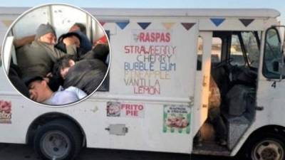 Camión de helado donde iban varias personas en un caso de contrabando de personas. EFE