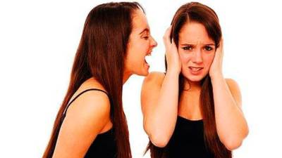 Es importante mantener una buena relación entre hermanas para evitar problemas alimenticios.