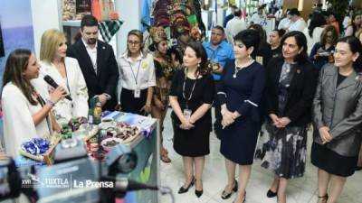 Las exposiciones en los estand ya están en acción en la XVII Cumbre Tuxtla.