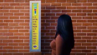 La campaña de Vive generó todo tipo de reacciones con su ingenioso mensaje: “Patrocinador de estrechos y divertidos espacios”.