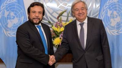 Félix Ulloa, vicepresidente de El Salvador, y António Guterres, secretario general de la ONU.