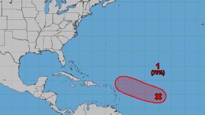 Dos sistemas de baja presión avanzan en el Atlántico hacia el sureste de Estados Unidos.