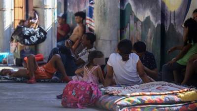 Caravanas. Cientos de familias hondureñas esperan la solución a solicitudes de asilo en un refugio de Tabasco, México. Fotos: Andro Rodríguez